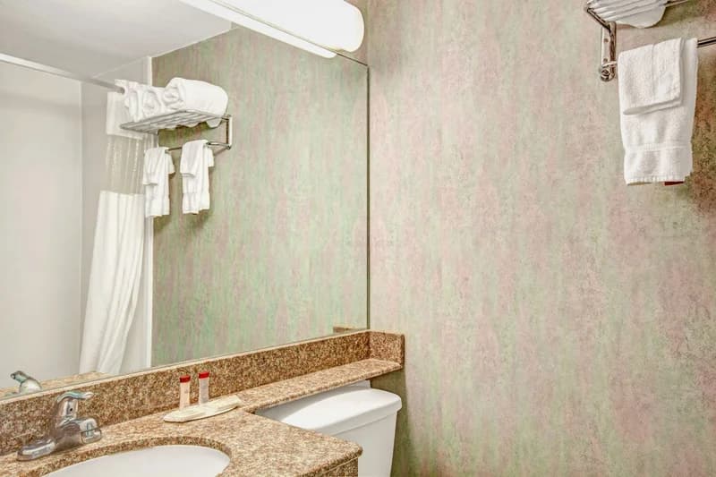Hotels with jacuzzi in room in Parsippany