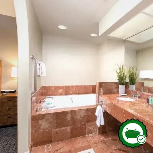 Jetted bathtub