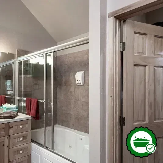Hotels with jacuzzi in room in Ruidoso