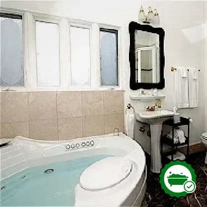 Hotels with jacuzzi in room in Sacramento
