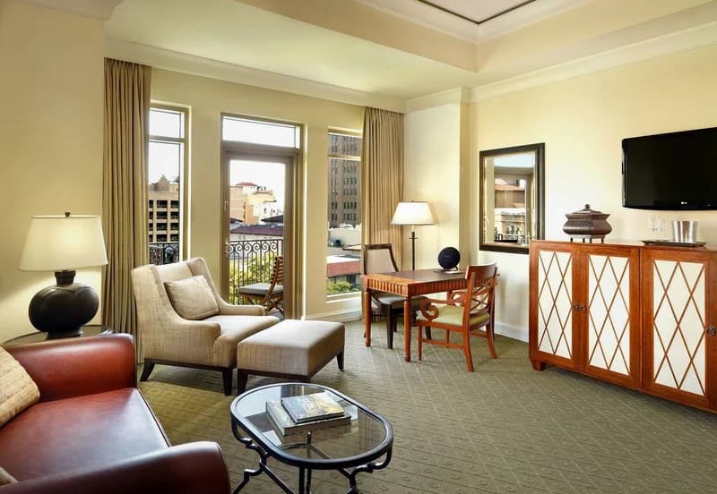 Hotels with jacuzzi in room in San Antonio