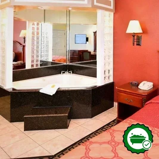 Hotels with jacuzzi in room in San Bernardino