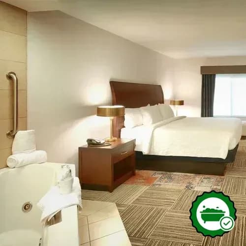Hotels with jacuzzi in room in Sandy