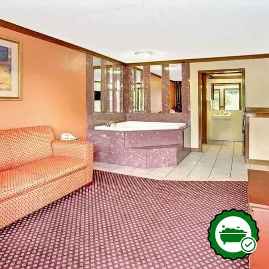Travelodge by Wyndham Sellersburg