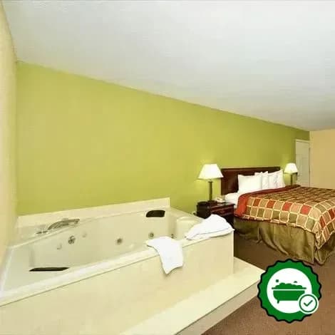 In-room jacuzzi at Baymont by Wyndham Sevierville Pigeon Forge in Sevierville