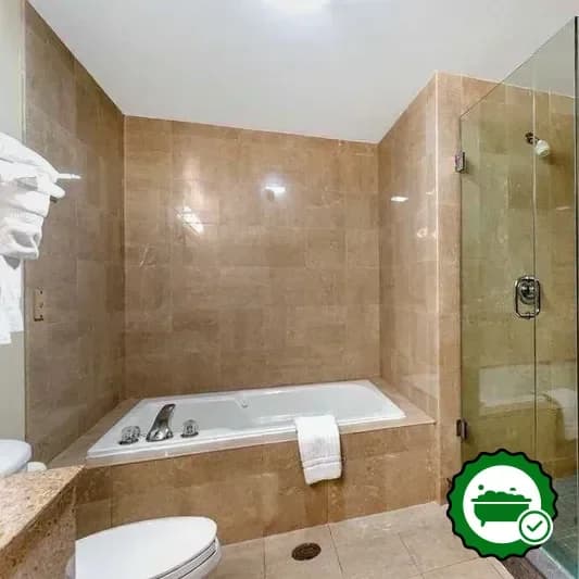 Hotels with jacuzzi in room in Southaven