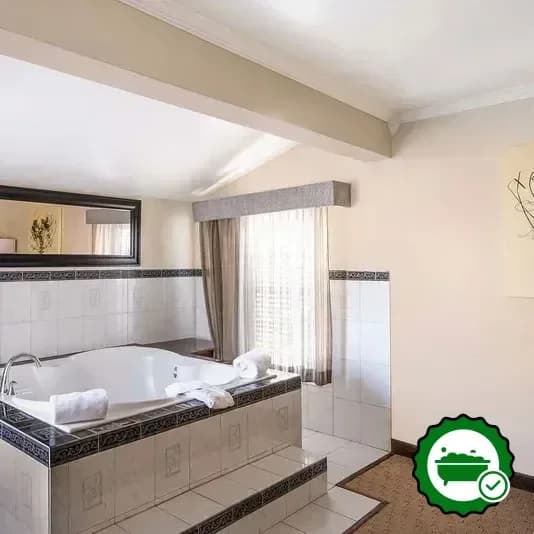 Hotels with jacuzzi in room in Springville