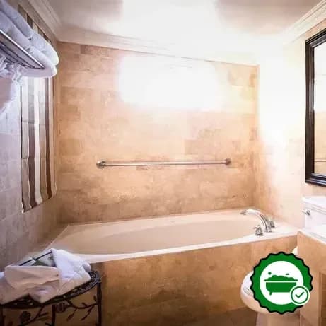 Hotels with jacuzzi in room in West Hollywood