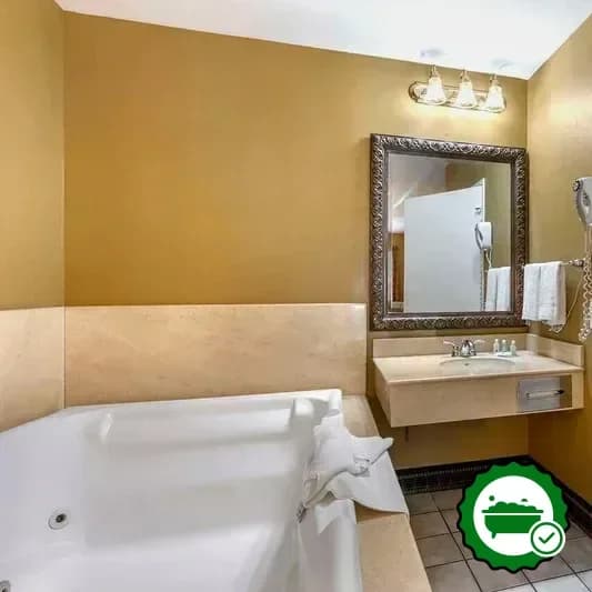 Hotels with jacuzzi in room in Westminster