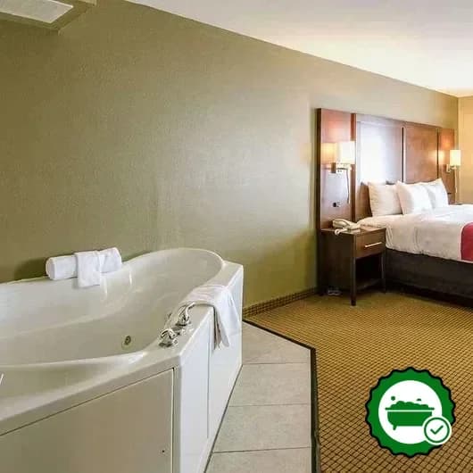 Hotels with jacuzzi in room in Wytheville