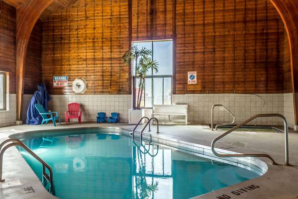 Econo Lodge North