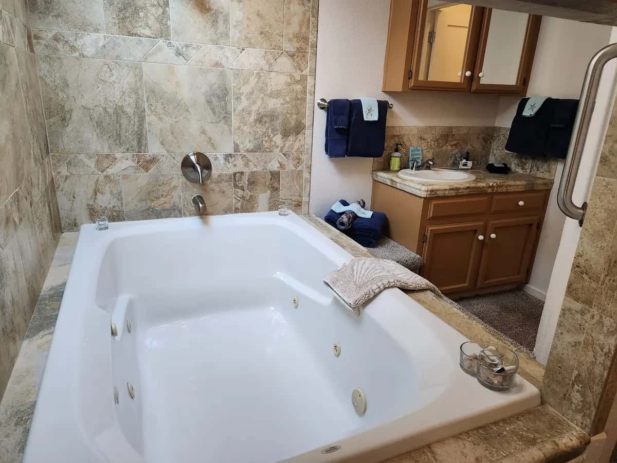 In-room hot tub at Starfish Point Condos in Newport, OR