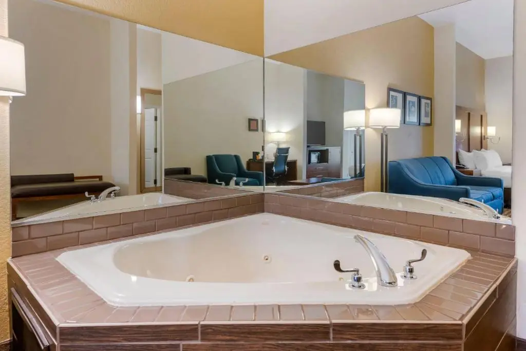 Comfort Suites The Villages hotel photo 1 in Lady Lake, Florida